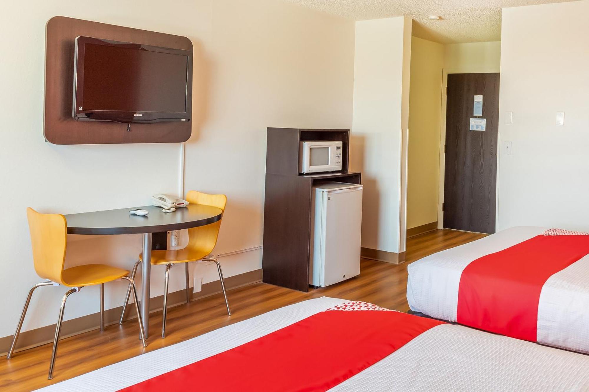 Oyo Hotel Shelby Mt Hwy 2 & I-15 Buitenkant foto