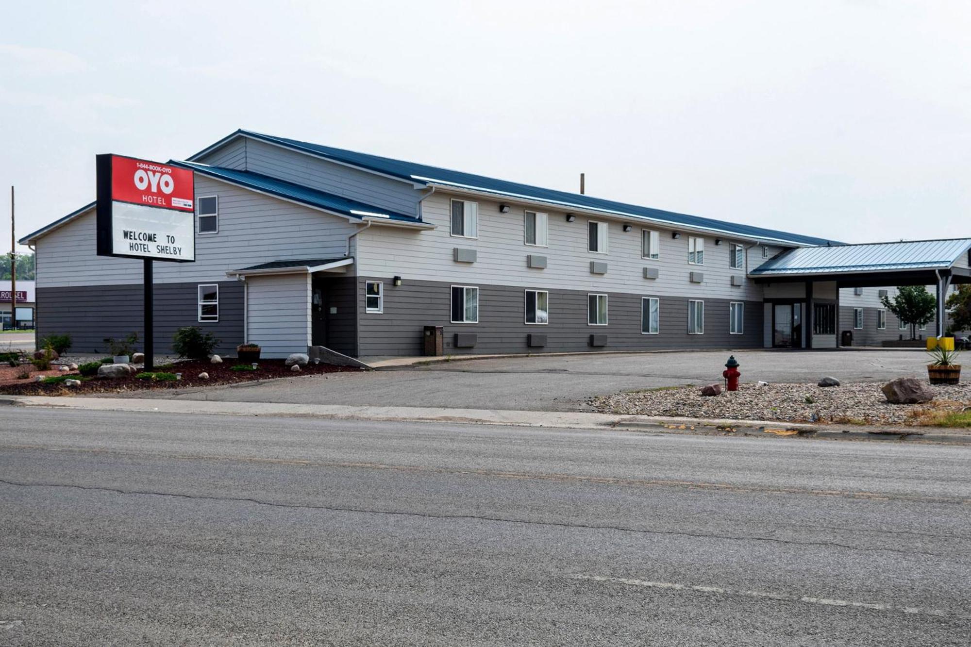Oyo Hotel Shelby Mt Hwy 2 & I-15 Buitenkant foto